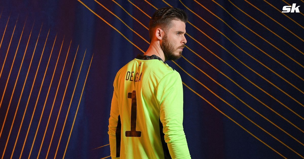 Manchester United fans react as David de Gea drops emotional comment following Fiorentina move.