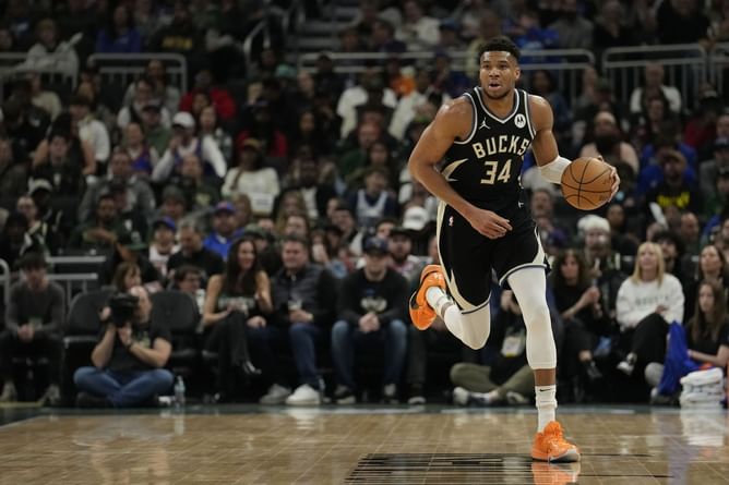 $111,000,000 worth Giannis Antetokounmpo spotted shopping at Target after Olympics