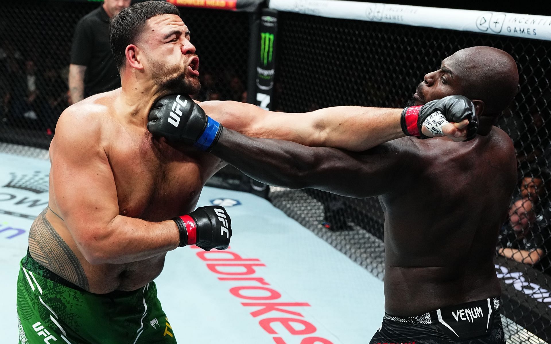 Tai Tuivasa (left) faced Jairzinho Rozenstruik (right) in a grueling three-round heavyweight clash at UFC 305 [Image courtesy: Getty Images]