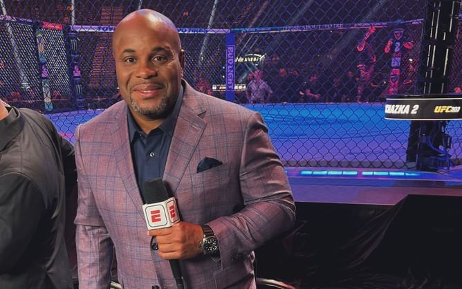 Daniel Cormier narrates terrifying plane incident on way back home from UFC 305: "It's over, today's my day"