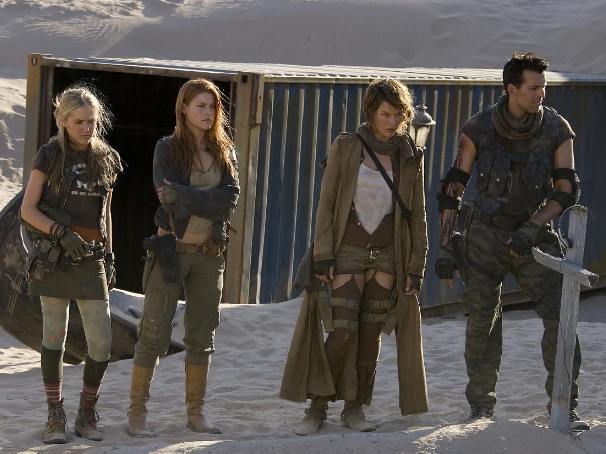 Clip from Resident Evil: Extinction (2007) (Image via Sony Pictures)