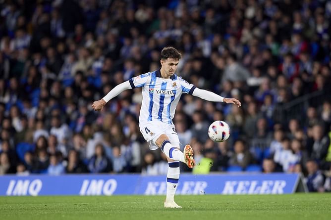 "So he decided to reject" - Real Sociedad manager makes bold claims about Martin Zubimendi subbing 'big money' move to Liverpool