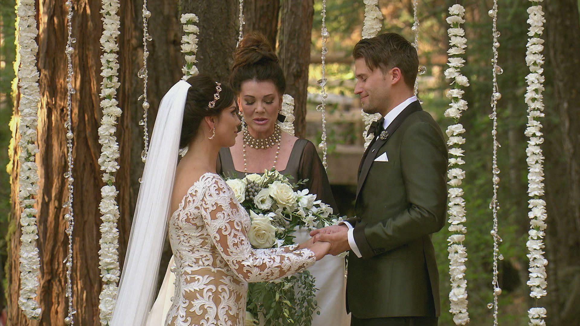 Stills from Schwartz and Katie&#039;s wedding (Image via Bravo TV)