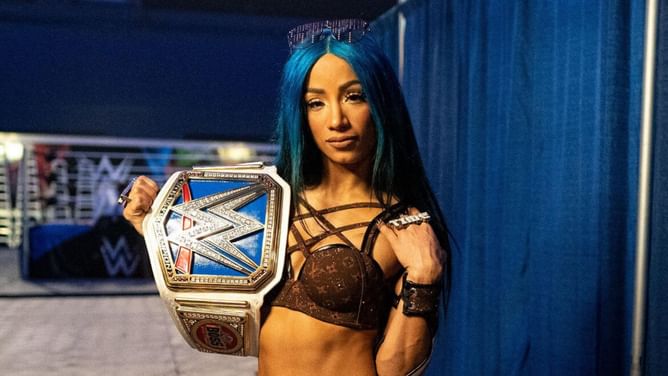 "It was really symbolic" - 4-time WWE champion details major unscripted moment with Sasha Banks, aka Mercedes Mone