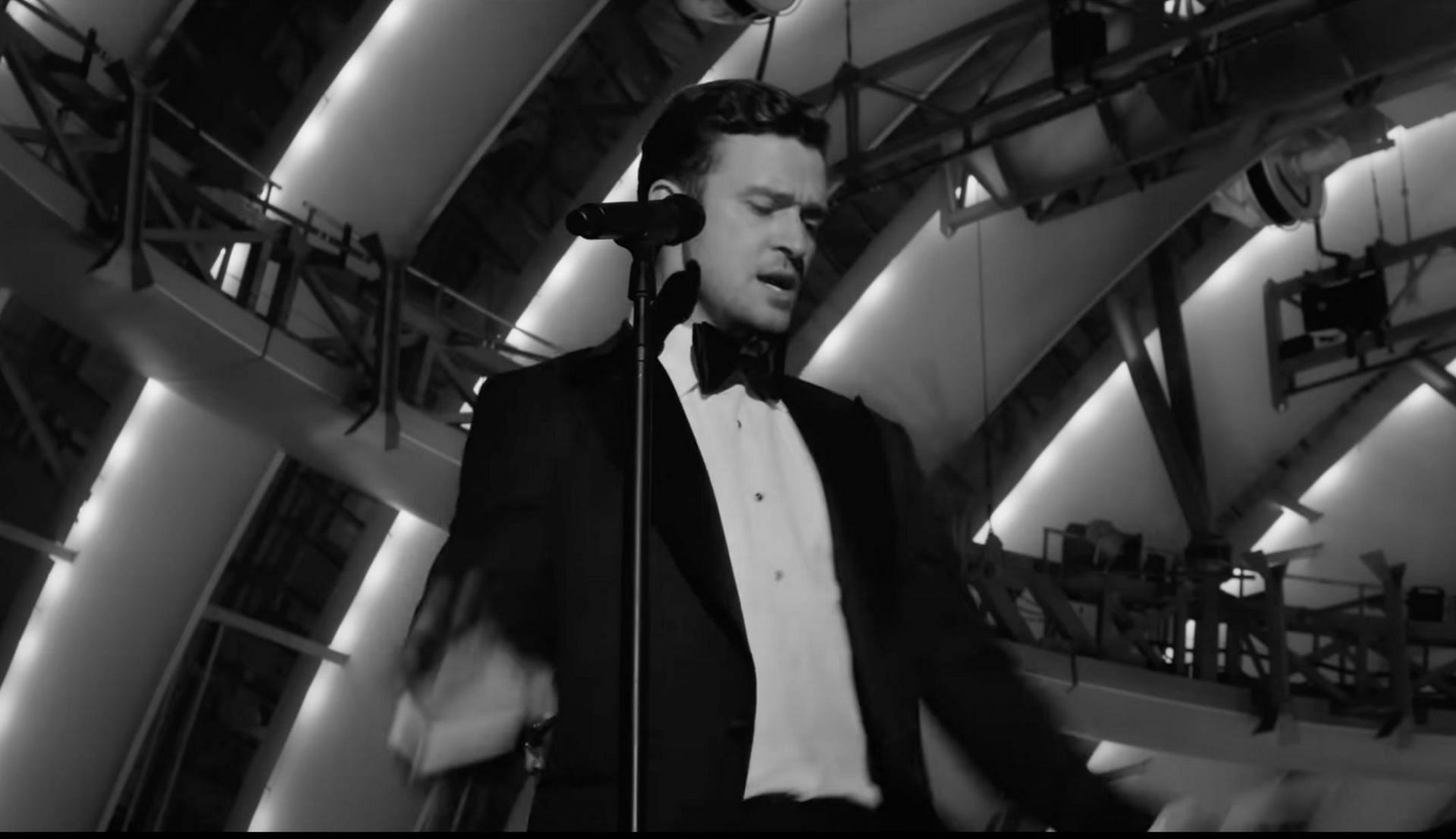 Suit &amp; Tie music video (Image via YouTube/Justin Timberlake)