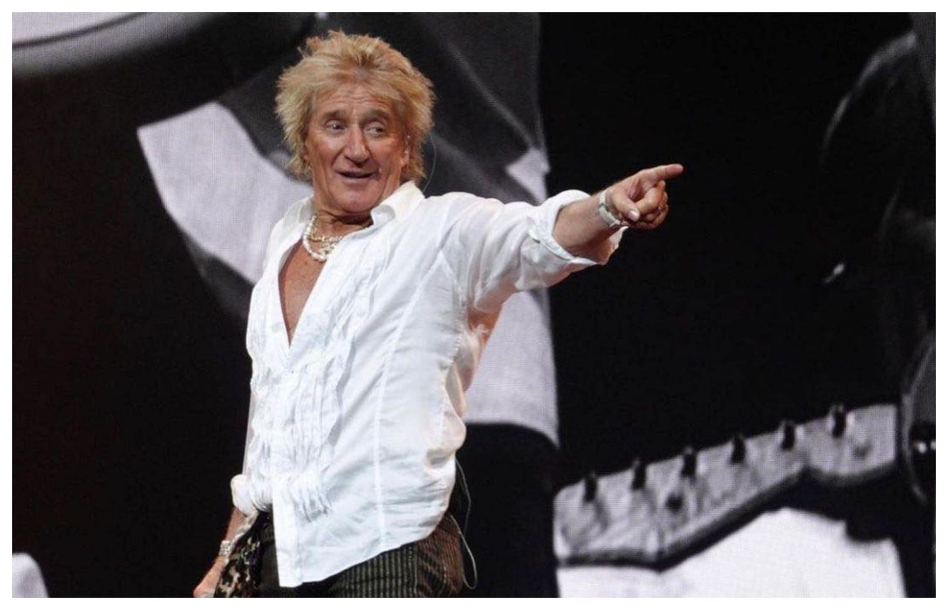 Rod Stewart extends Las Vegas Residency