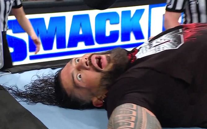 Returning superstar destroys Roman Reigns on SmackDown