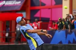 [Watch] Rahul Dravid plays cricket with ground staff at NCA