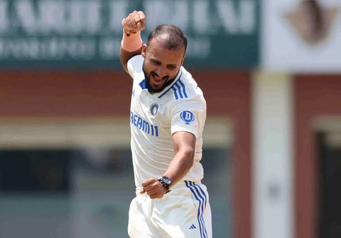 IND vs BAN : आकाश दीप ने दो गेंद पर दो बल्लेबाजों को किया क्लीन बोल्ड, मुश्किल में बांग्लादेश
