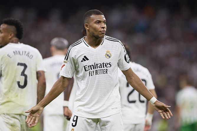 "The Bernabeu was waiting for you"; "Easy" - Real Madrid duo react after Kylian Mbappe scores first La Liga brace