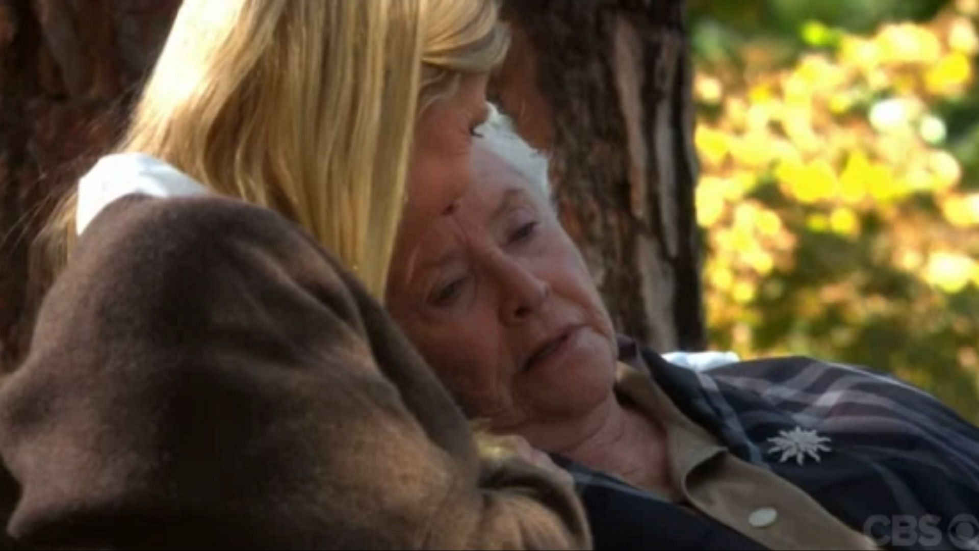 Stephanie died in the arms of her longtime rival, Brooke. (Image via CBS)