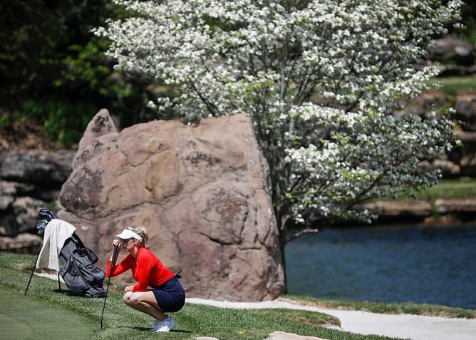 Paige Spiranac shows off photography skills with incredible photo of a golf course