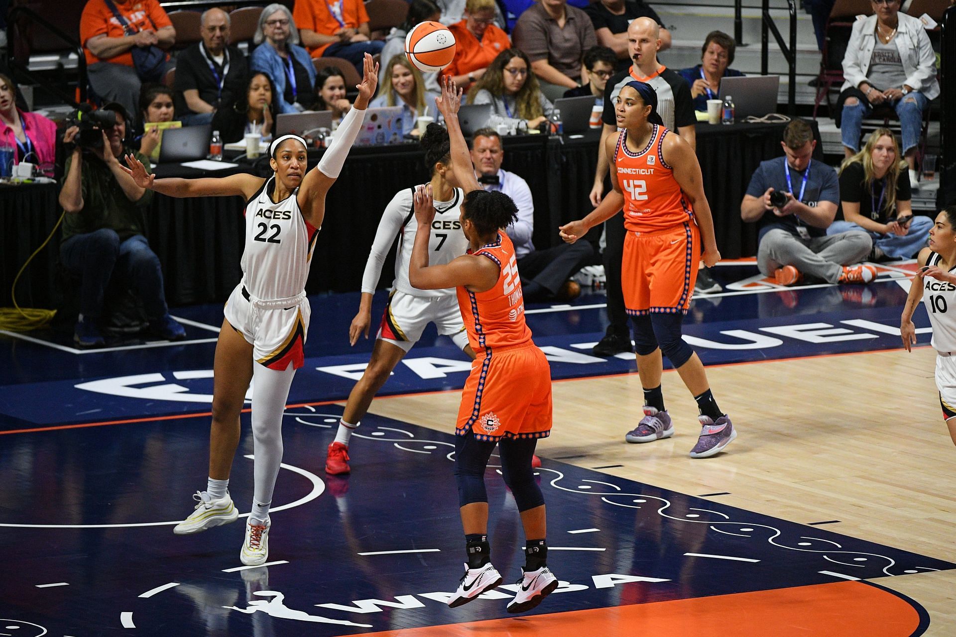 WNBA: JUN 08 Las Vegas Aces at Connecticut Sun - Source: Getty