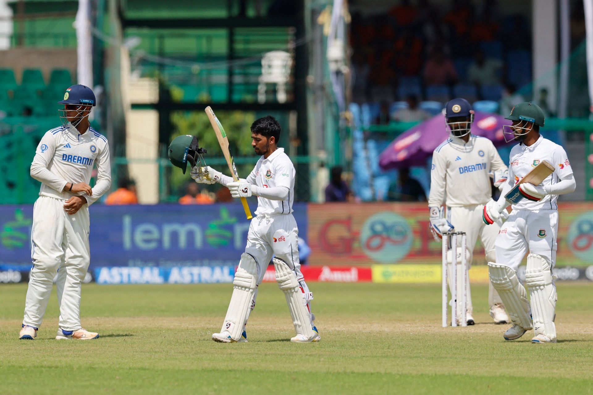 Mominul Haque celebrates his hundred. (Credits: BCB Twitter)