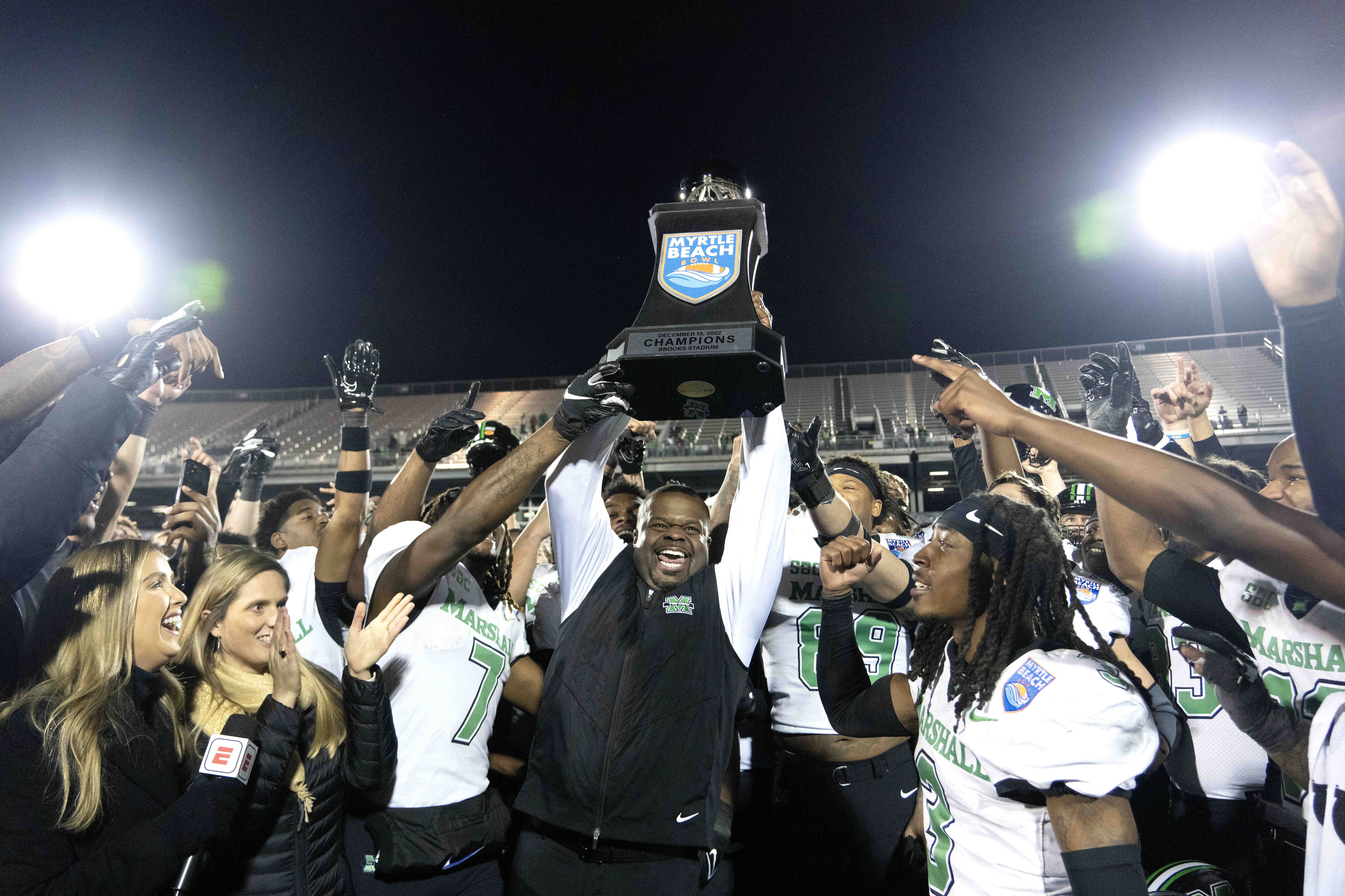 NCAA Football: Myrtle Beach Bowl-Marshall at Connecticut - Source: Imagn