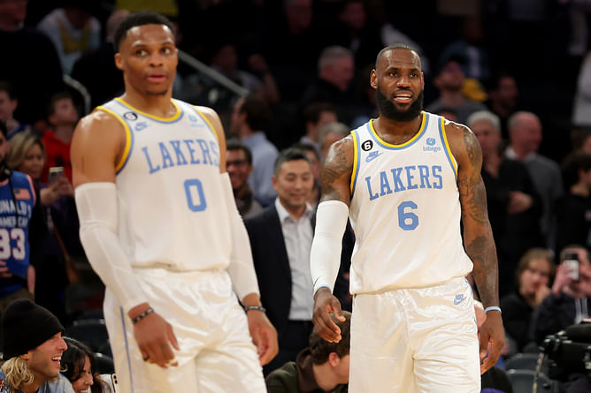 "S/O the Brodie" - LeBron James shouts out Russell Westbrook as former Lakers teammates gets featured on NFL fan cam