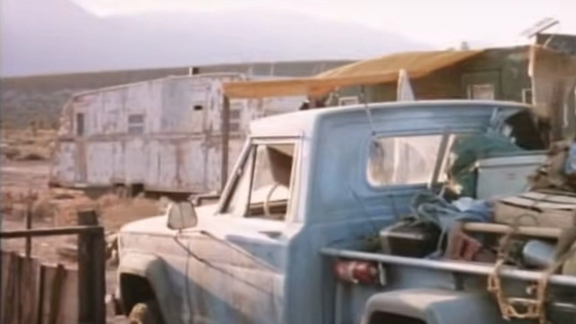 An image from the movie (Image via Movieclips, Tremors trailer, 0:20)