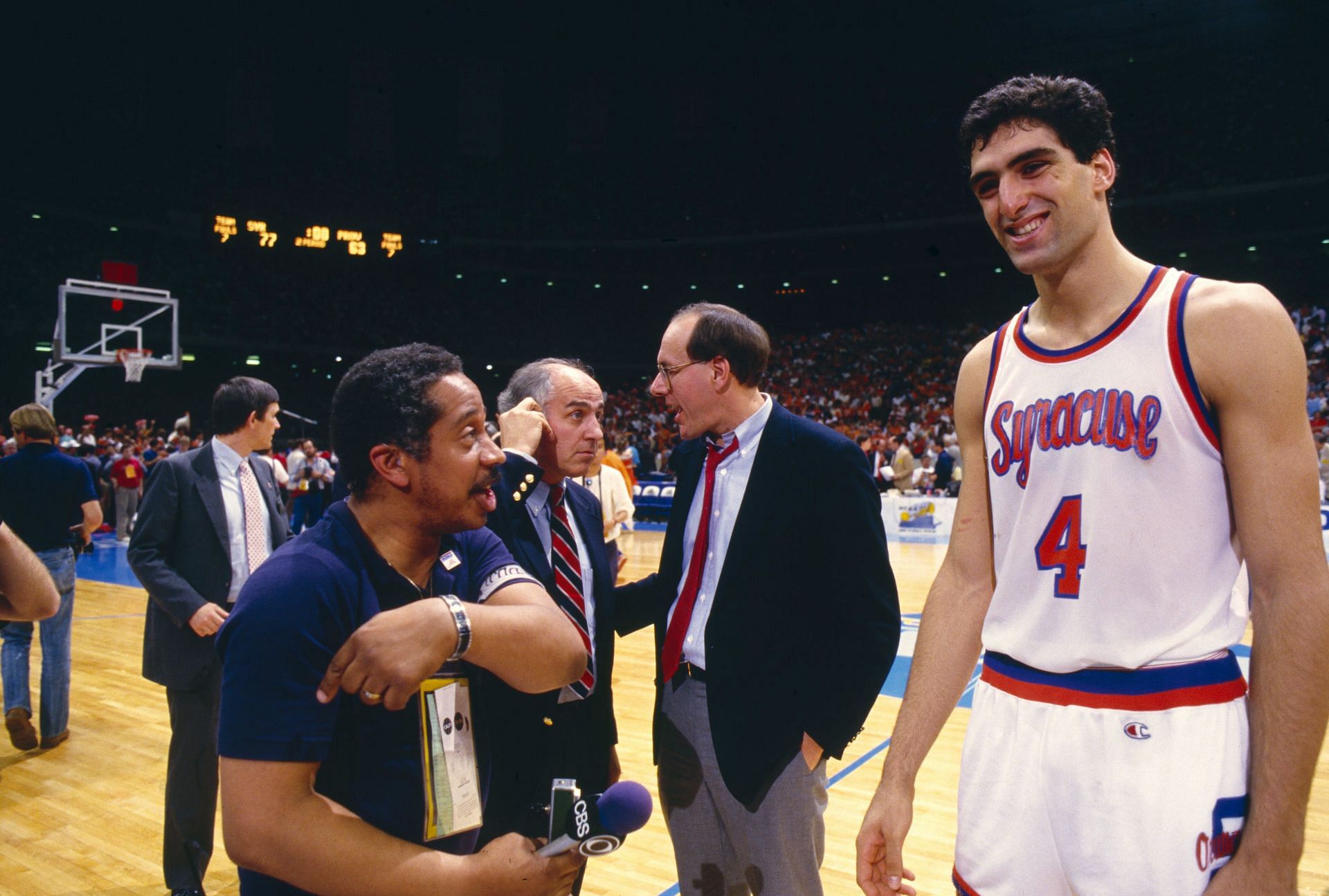 Rony Seikaly at Syracuse (Image via Getty)