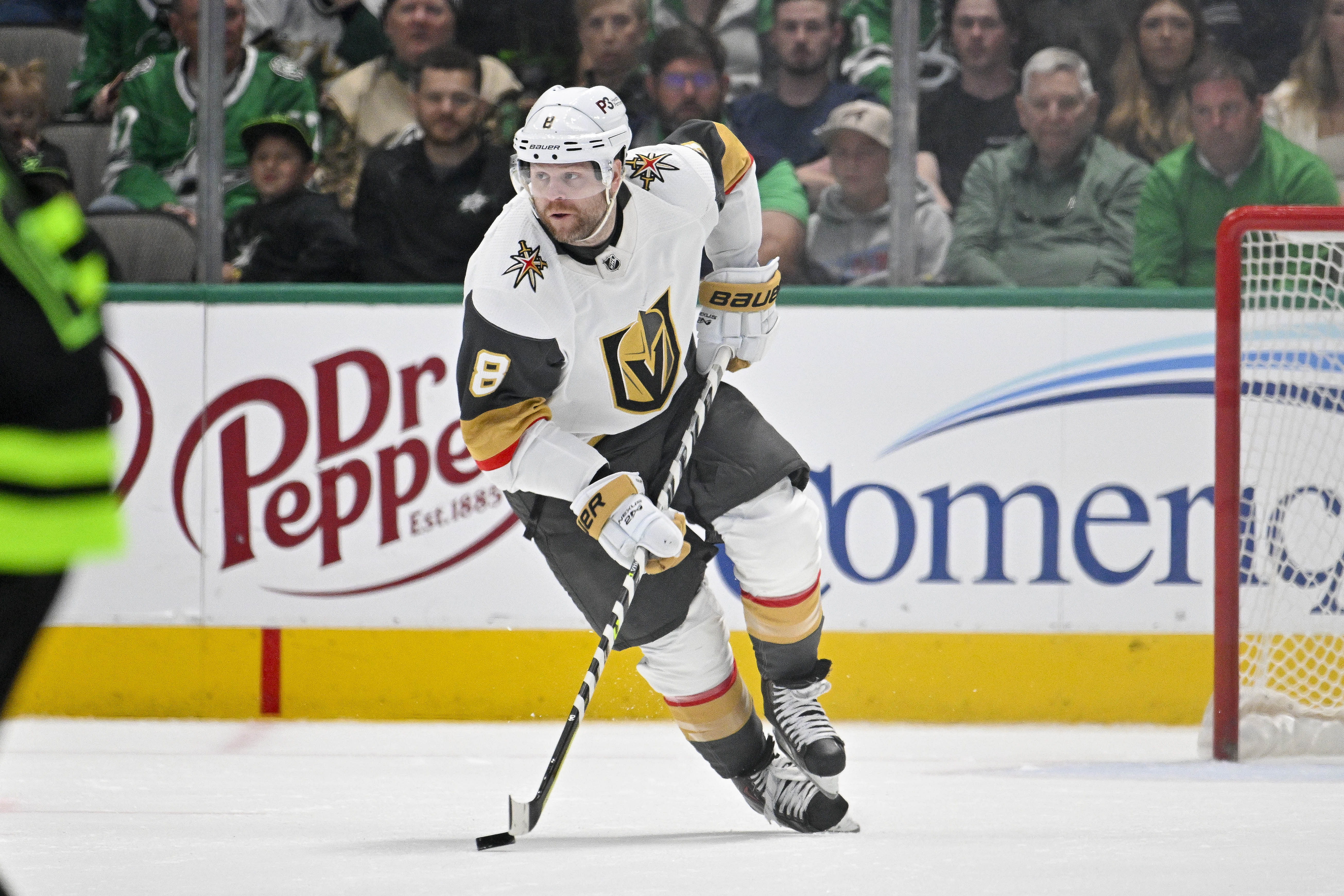 Phil Kessel remains unsigned (Imagn)