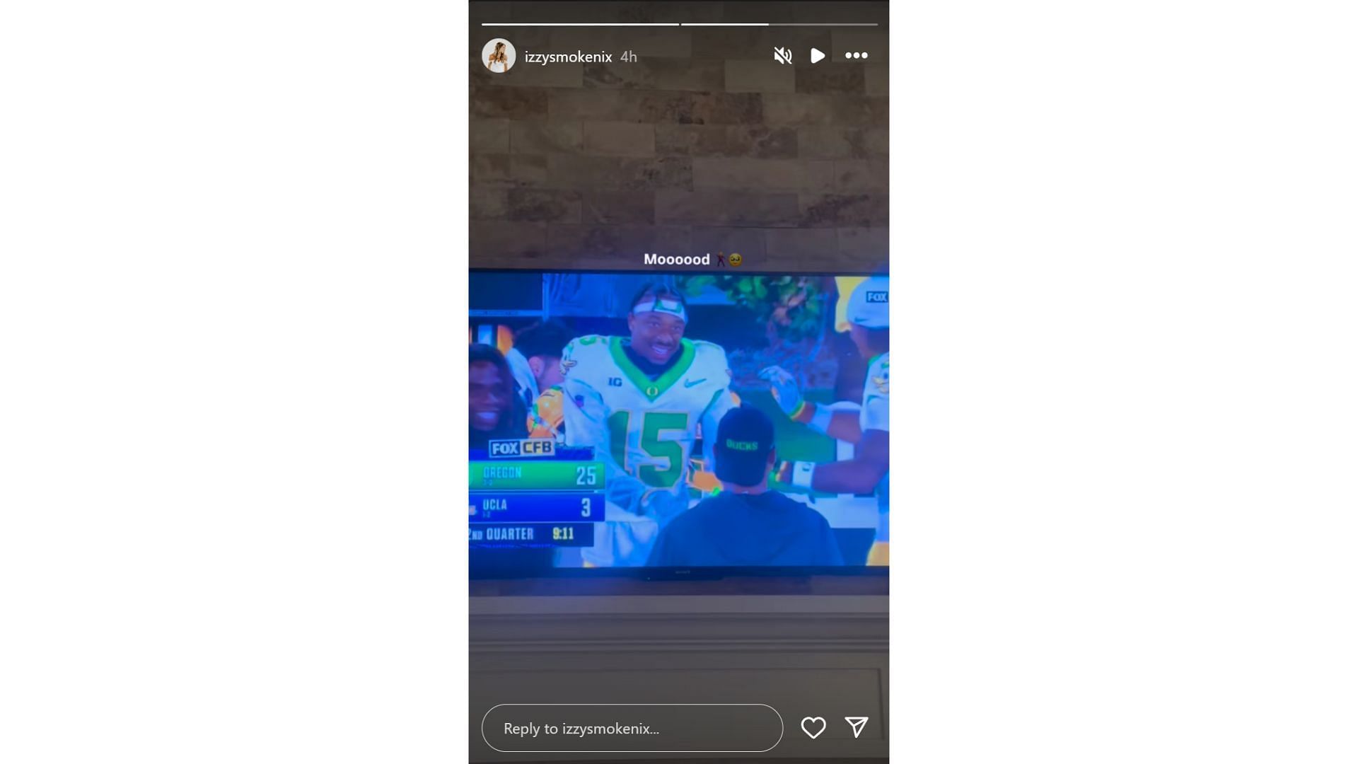 Bo Nix&#039;s wife Izzy celebrates in style during Oregon&#039;s win over UCLA [Image credit: @izzysmokenix IG]