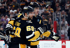 Watch: Penguins' stars Kris Letang and Evgeni Malkin lead the Terrible Towel Twirl at Steelers home opener