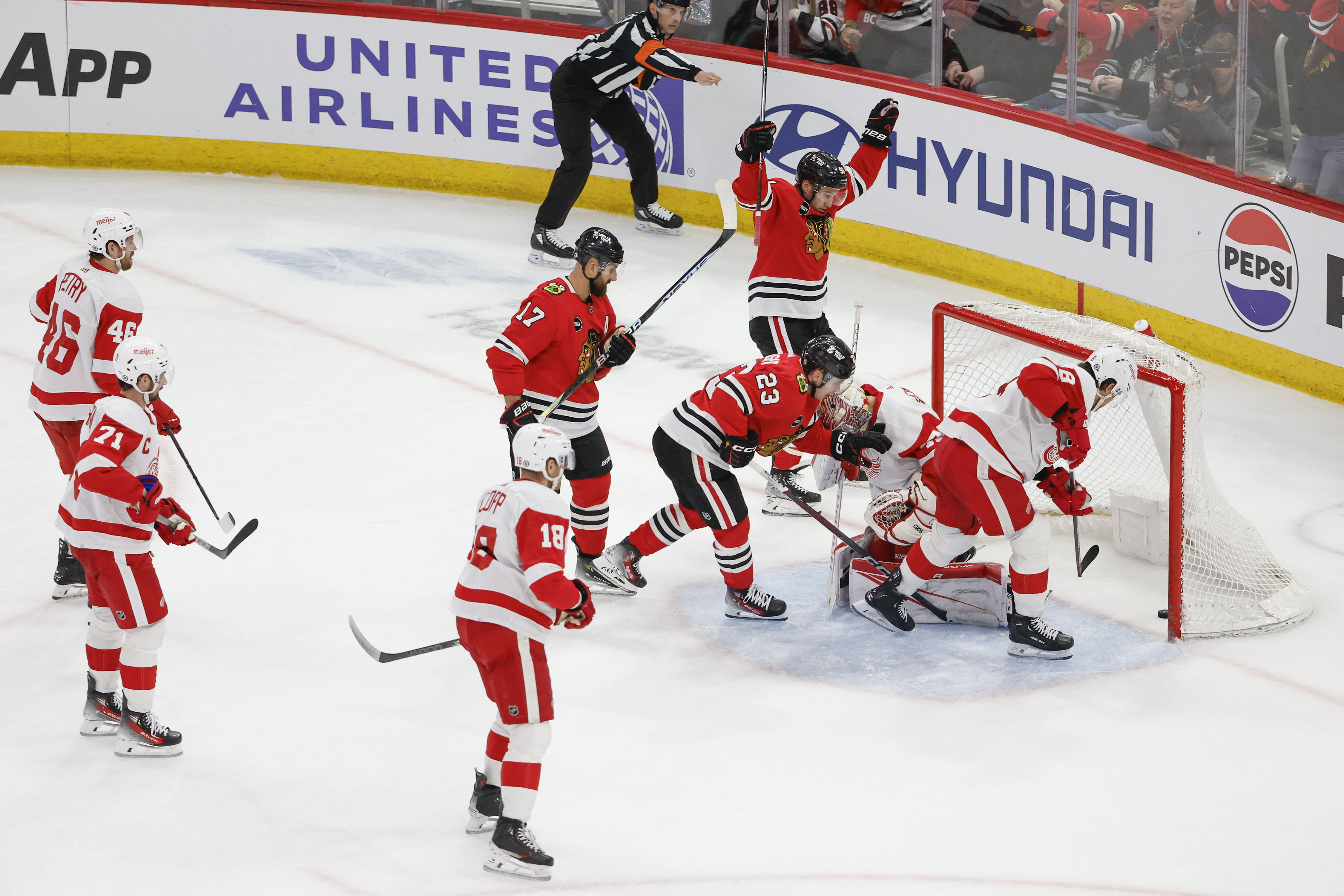 NHL: Detroit Red Wings at Chicago Blackhawks - Source: Imagn