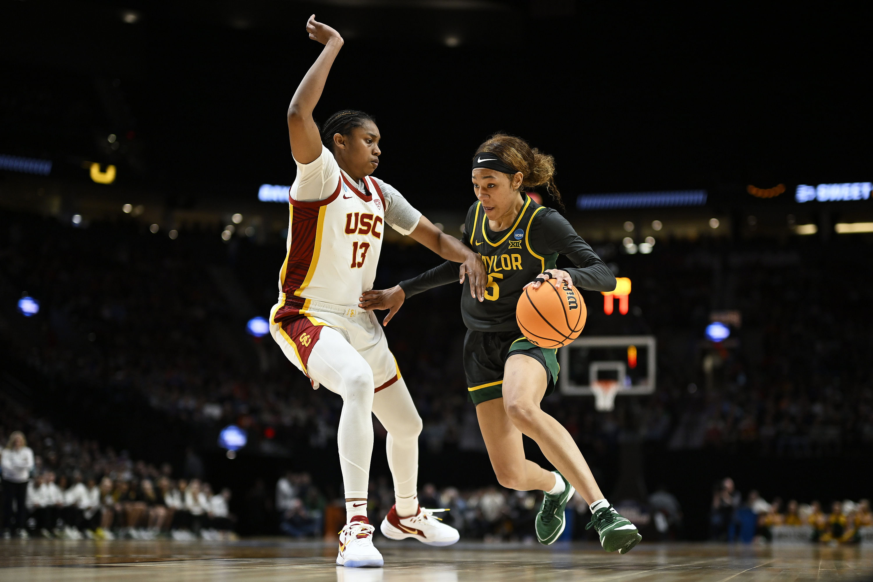 USC center Rayah Marshall defends the paint (Image Source: IMAGN)