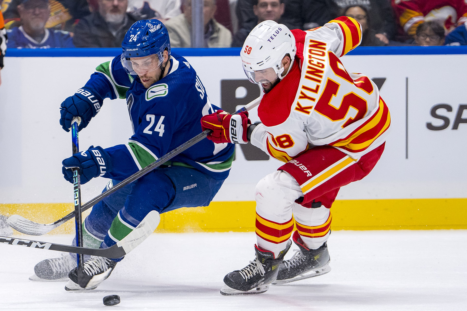 NHL: Calgary Flames at Vancouver Canucks - Source: Imagn