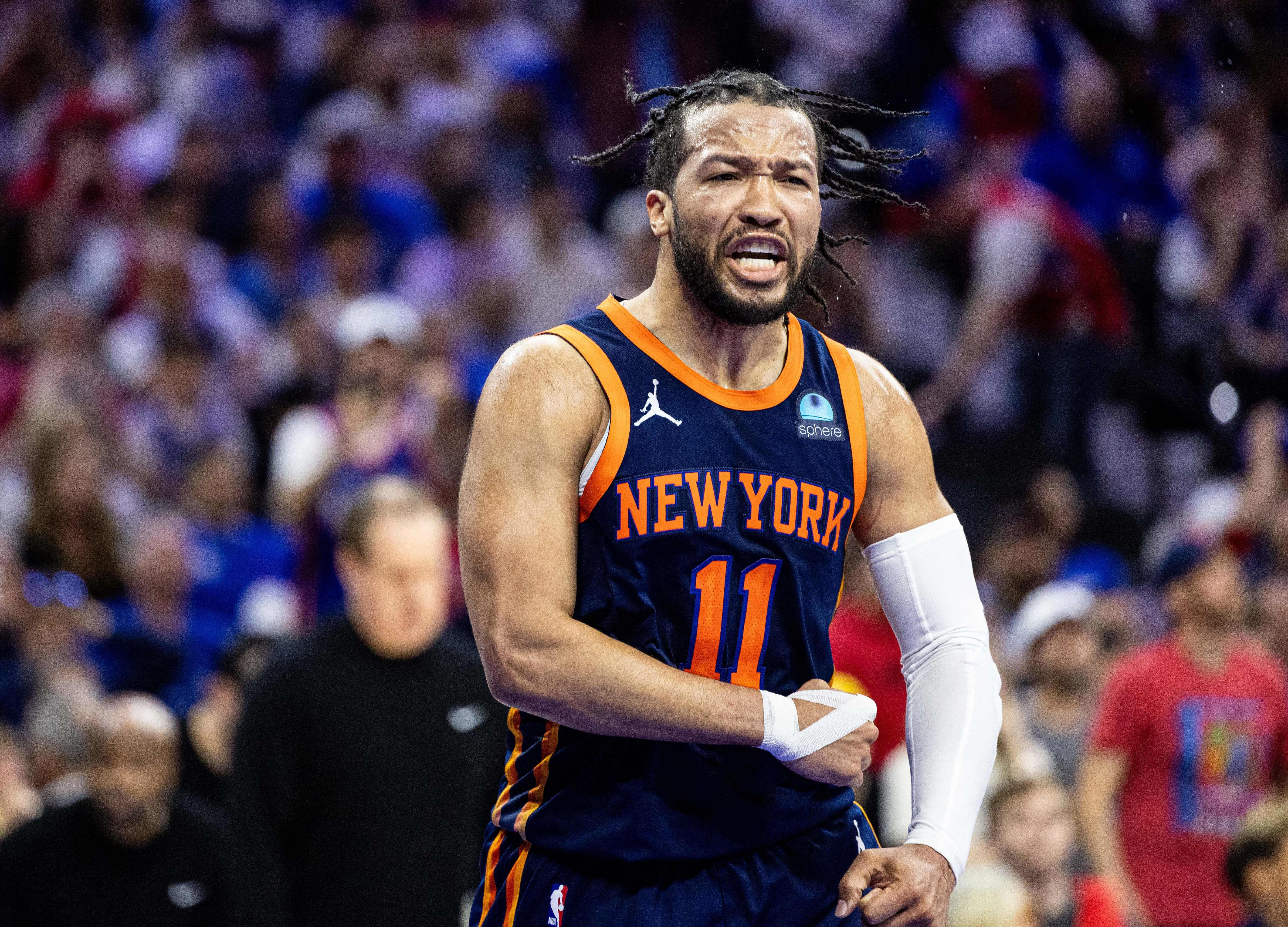 Jalen Brunson gives his take on raging NBA-NFL debate. (Photo: IMAGN)