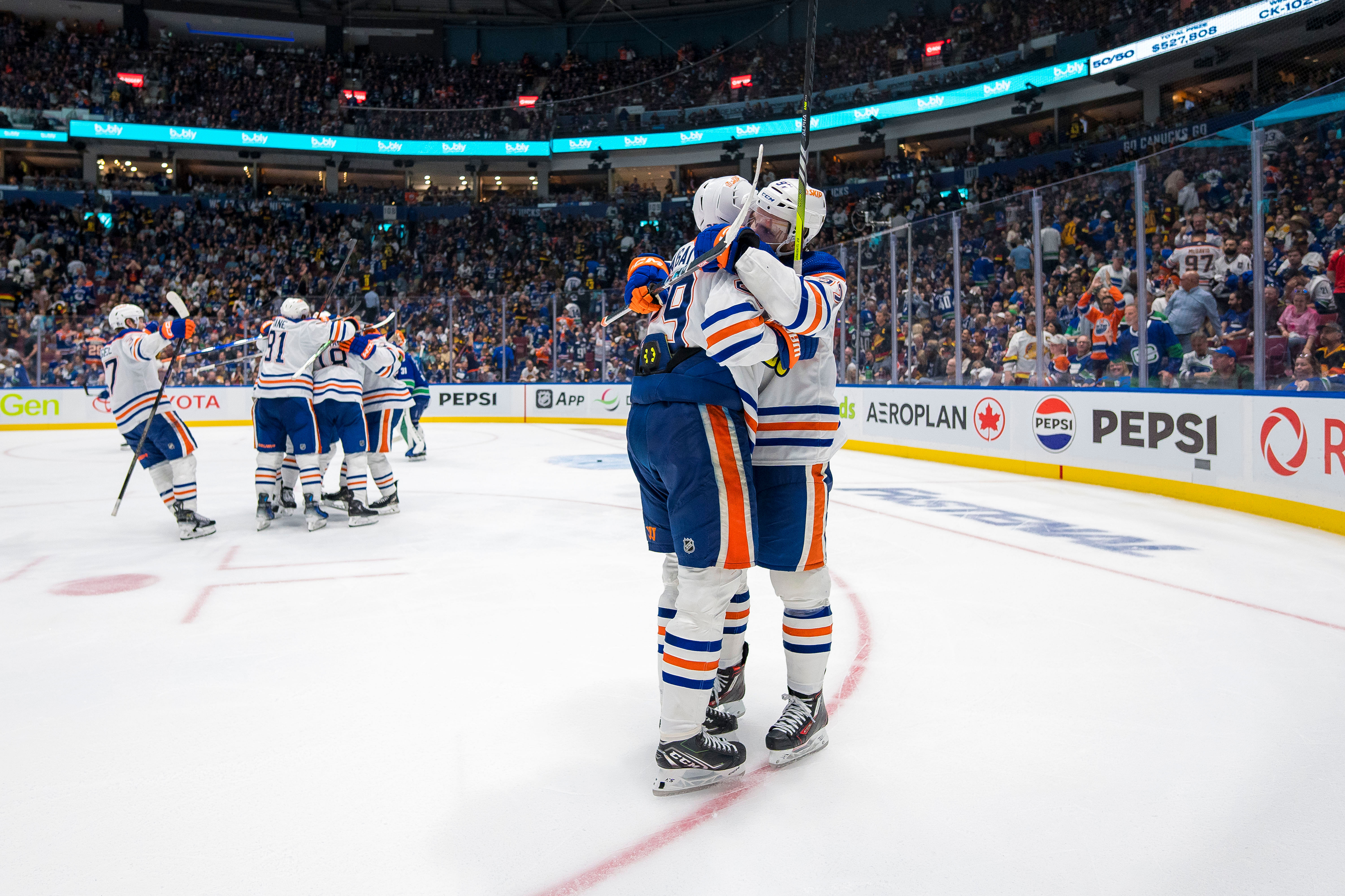 NHL: Stanley Cup Playoffs-Edmonton Oilers at Vancouver Canucks - Source: Imagn