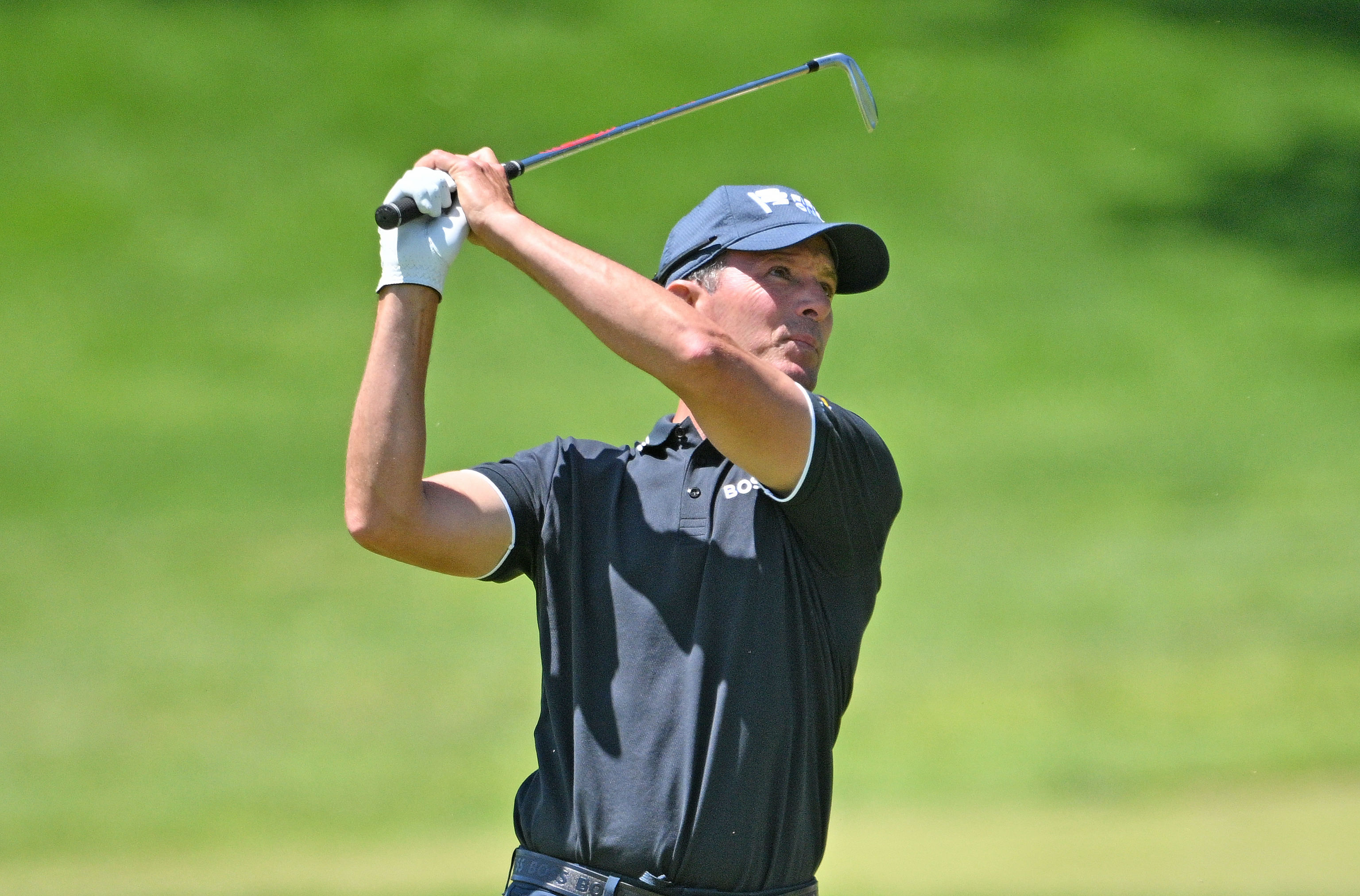 Mike Weir opened up on his team&#039;s challenges at the Presidents Cup (Imagn)