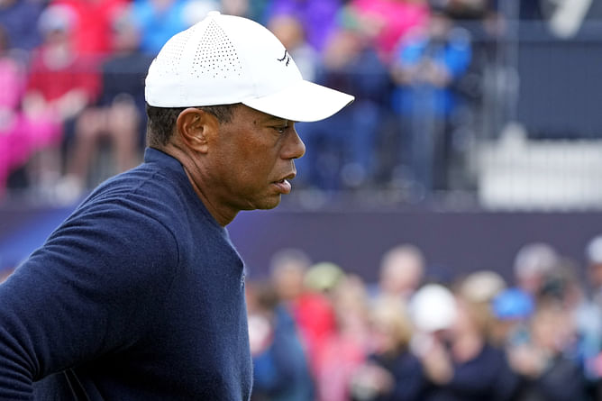"The GOAT is back", "Please retire man" - Fans react to Tiger Woods' back surgery announcement