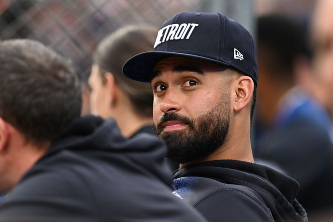 WATCH: Riley Greene robs a homer off Ezequiel Tovar with incredible leaping catch to help Tarik Skubal