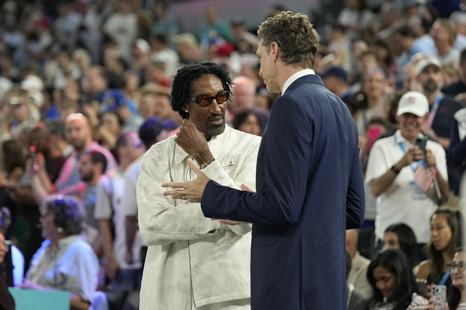 Scottie Pippen encourages shunning materialistic possessions: "$30,000 watch and a $30 watch both tell the same time"