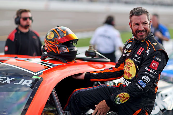 Denny Hamlin stands with Martin Truex Jr. about poor driver conduct on the current grid, decries lack of respect in NASCAR