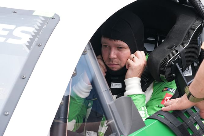WATCH: NASCAR broadcast fails to capture fiery incident in Erik Jones' Bristol pit box, trapping tire changer