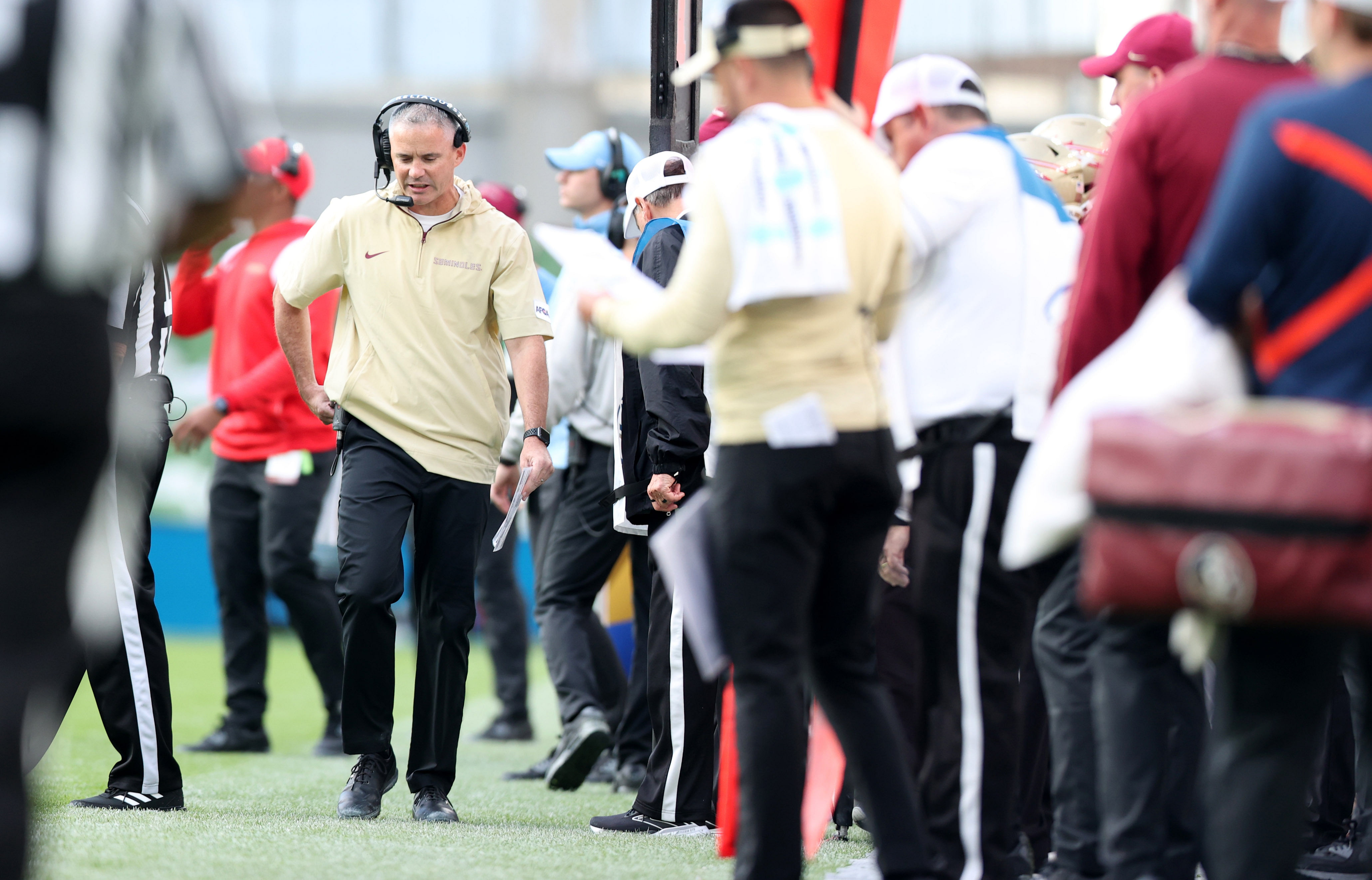 Florida State University coach Mike Norvell walks on the sideline (Image Source: IMAGN)