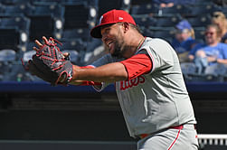 WATCH: Phillies' Carlos Estevez releases signature 'Kamehameha' to celebrate save against Braves