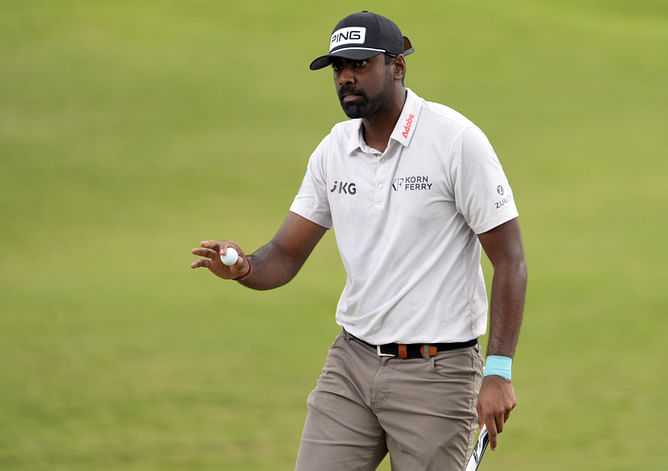 WATCH: Sahith Theegala’s dad, family get ecstatic as the golfer’s finishes on a high after his penalty fiasco at the Tour Championship