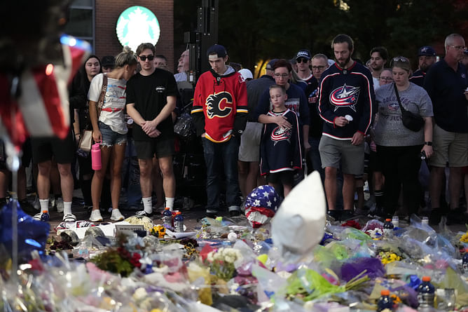 Calgary Flames & Blue Jackets fans attend heartwarming candlelight vigils to mourn Matthew & Johnny Gaudreau