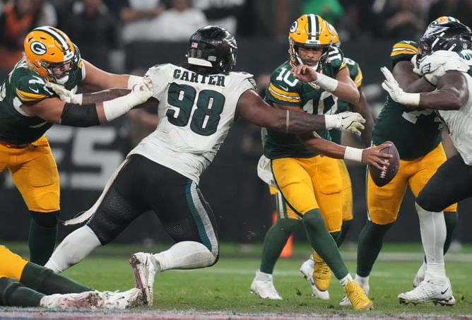 Jalen Carter's DMs flooded with death threats after Eagles DL's tackle leaves Jordan Love injured