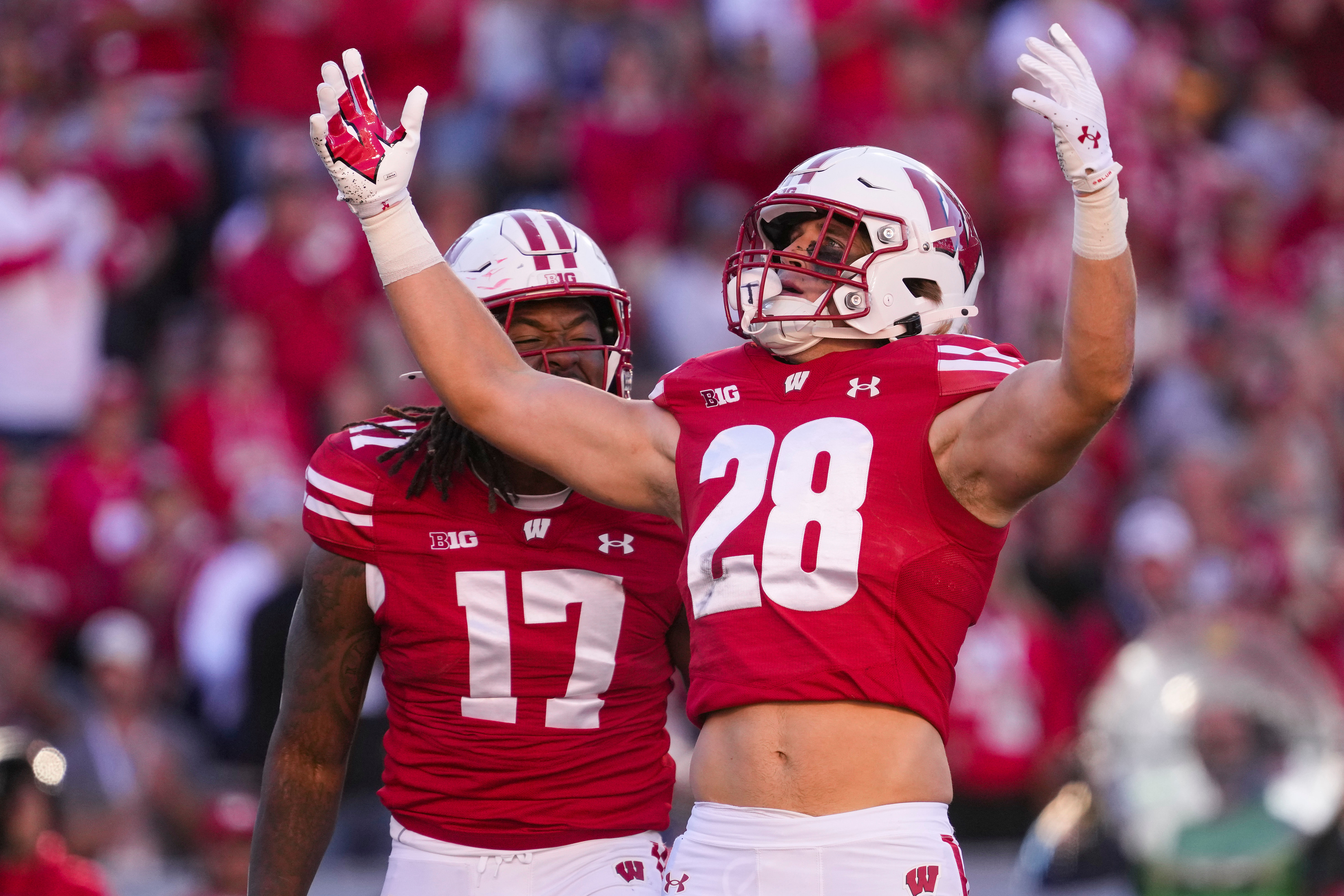 NCAA Football: South Dakota at Wisconsin - Source: Imagn