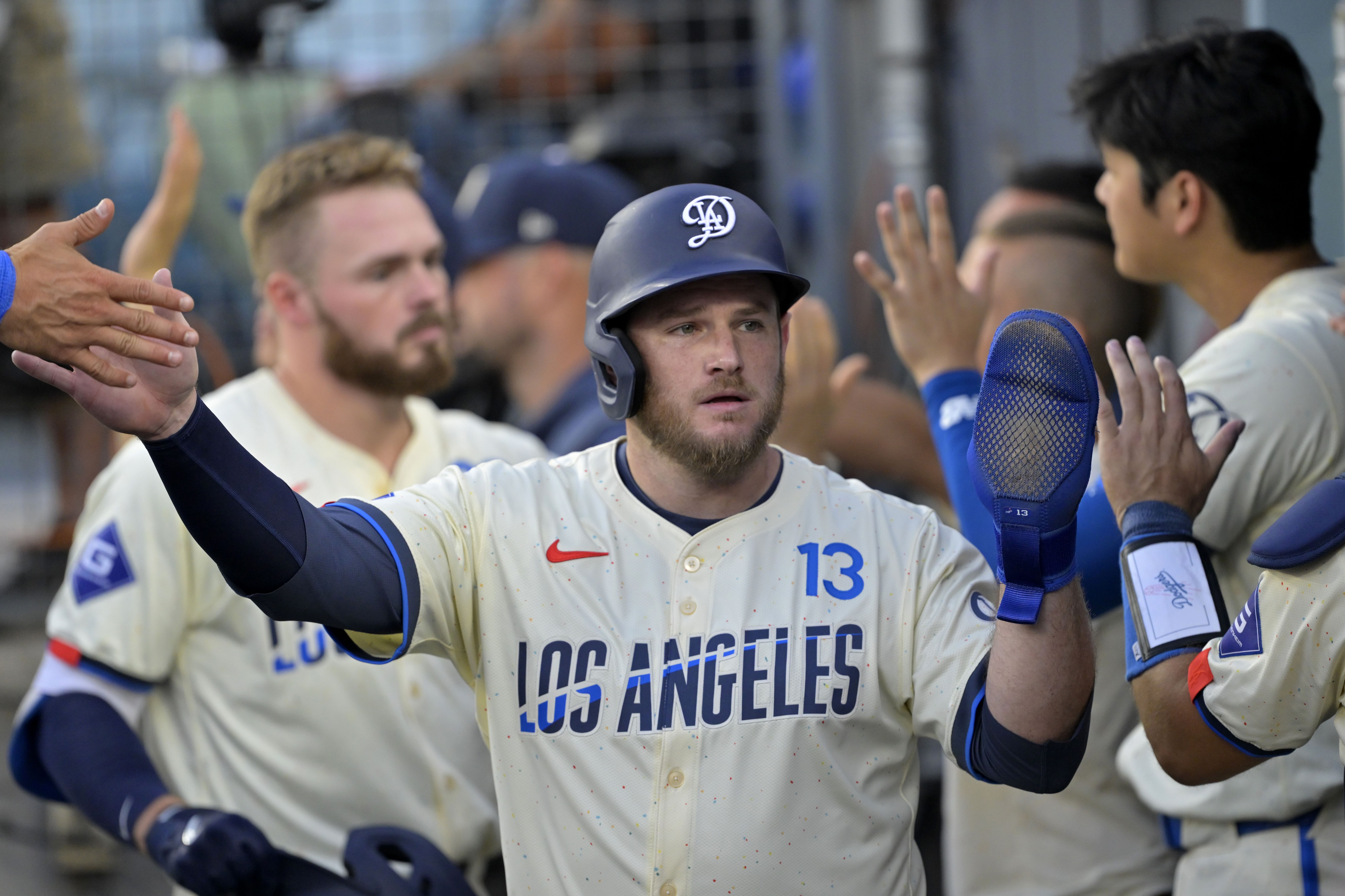 Max Muncy missed more than three months due to a right oblique strain (Photo Credit: IMAGN)