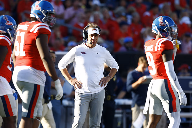 Lane Kiffin to Florida rumors: CFB insider drops his opinion on Ole Miss HC's potential relocation after Billy Napier's rocky start