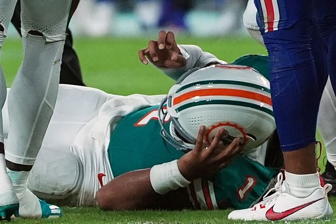 Matthew Stafford's wife Kelly sends heartfelt prayers for Tua Tagovailoa and family