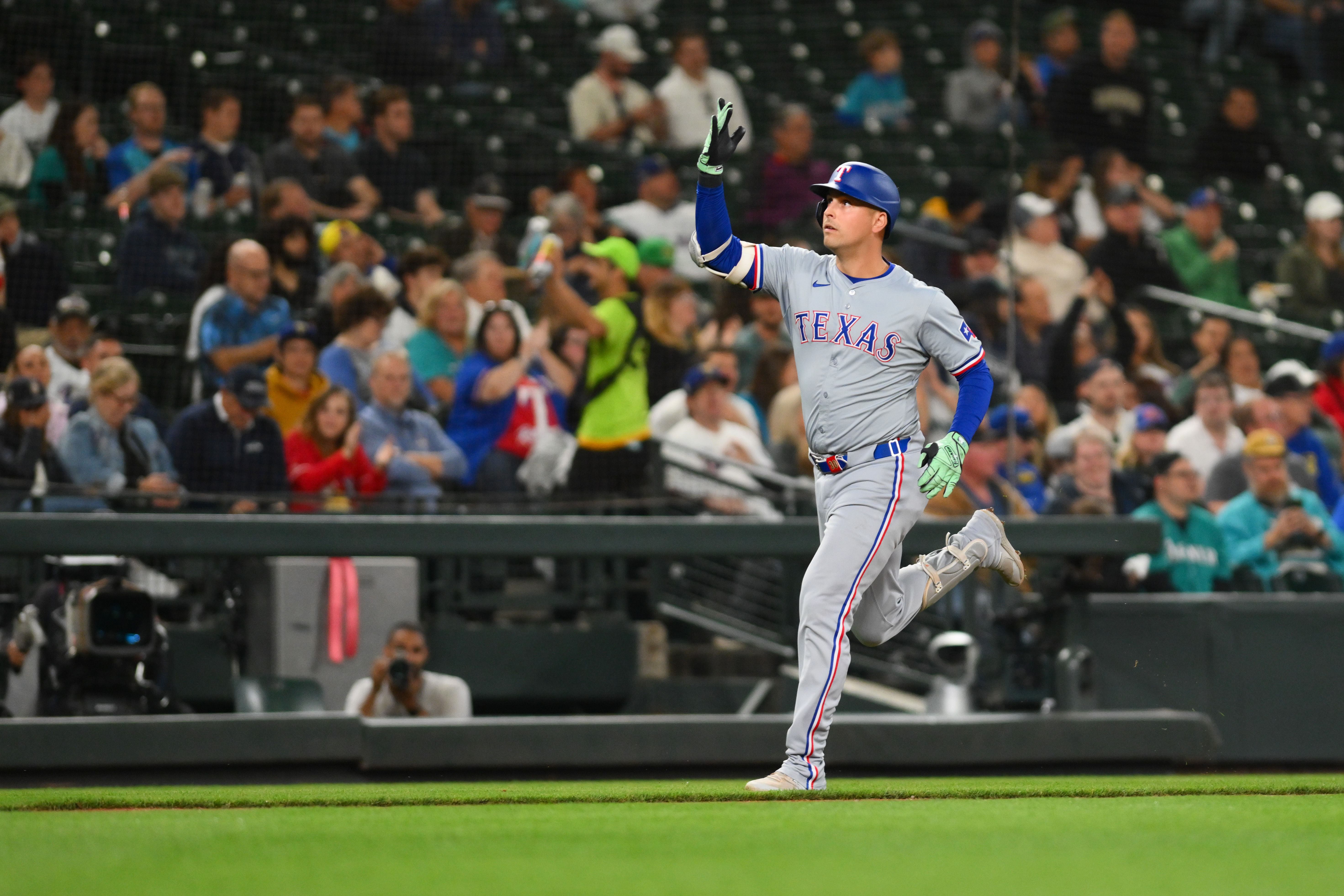 MLB: Texas Rangers at Seattle Mariners - Source: Imagn