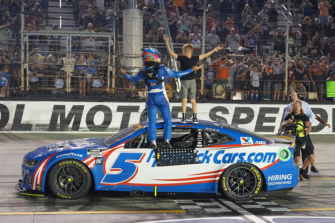 "I guarantee the percentage is flip flopped" - Bristol winner Kyle Larson voices displeasure in results of racing insider’s poll