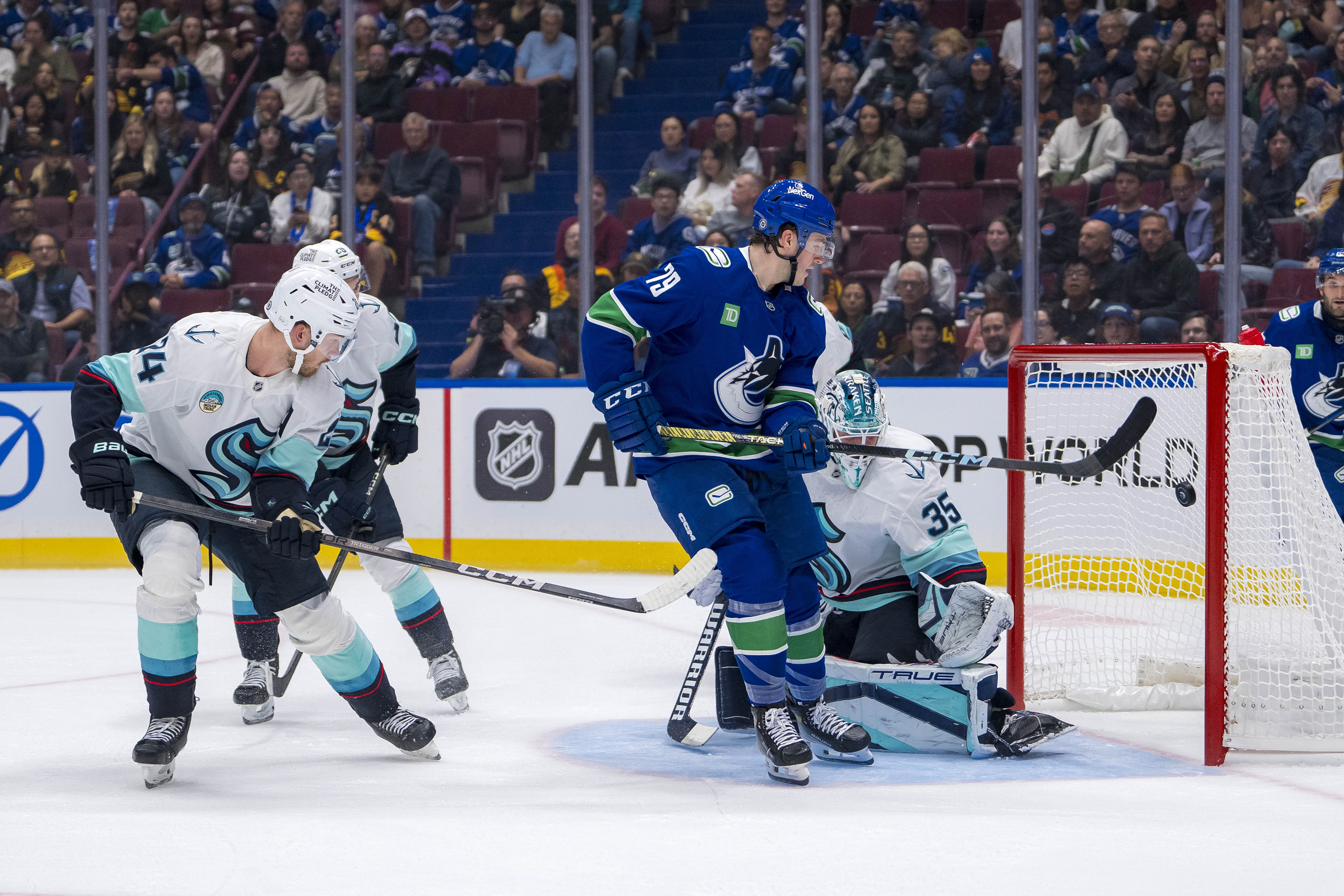 NHL: Preseason-Seattle Kraken at Vancouver Canucks - Source: Imagn