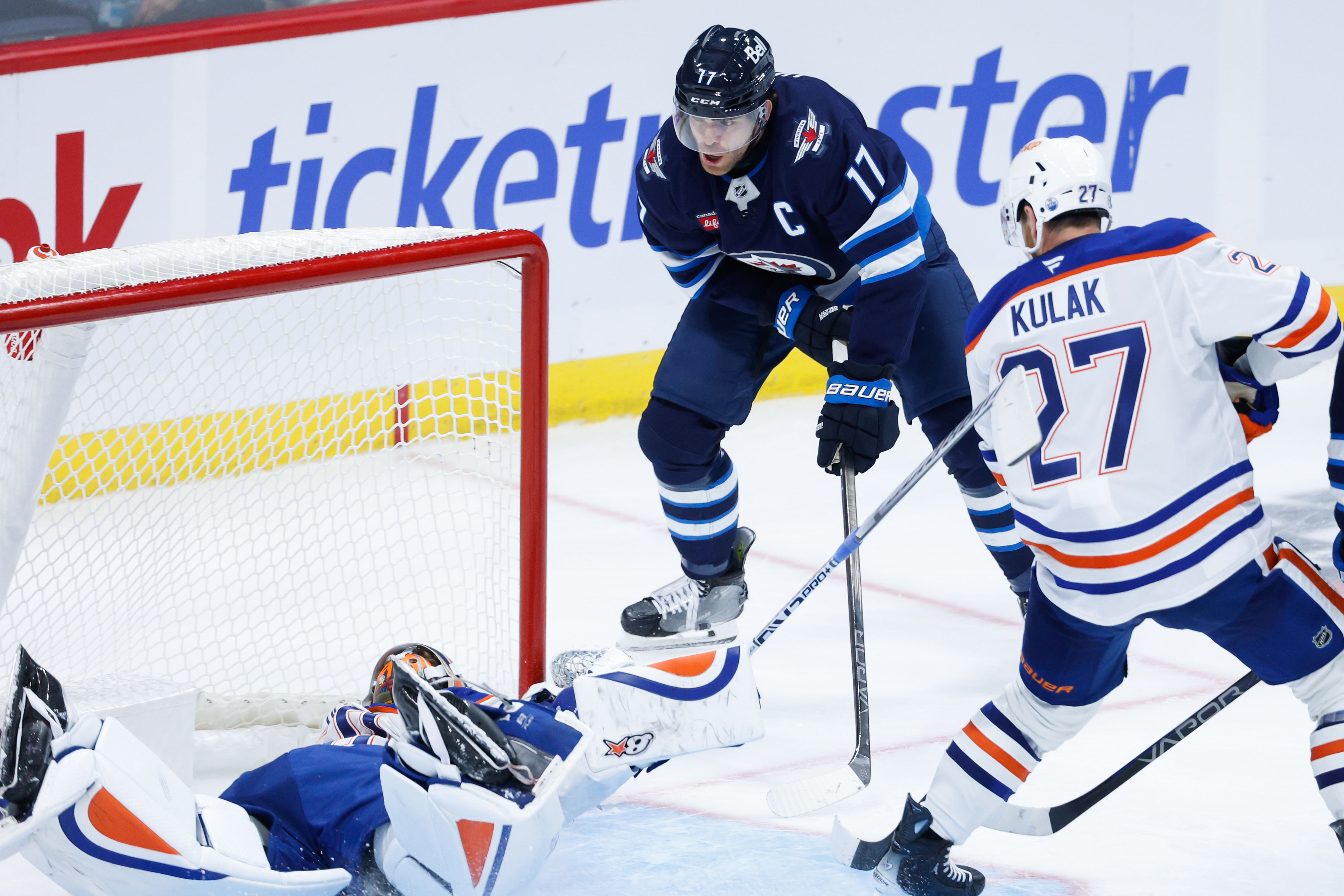 NHL: Preseason-Edmonton Oilers at Winnipeg Jets - Source: Imagn