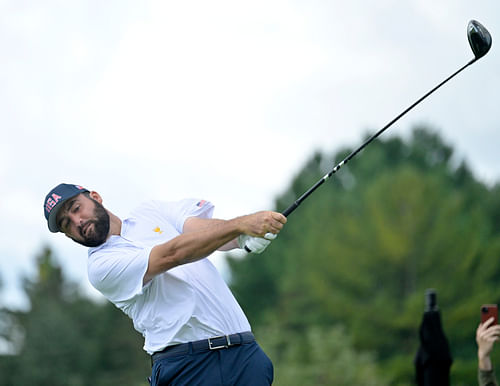 Scottie Scheffler of team U.S.A. tees off on the second hole during the first round of The Presidents Cup golf tournament (Source: Imagn)